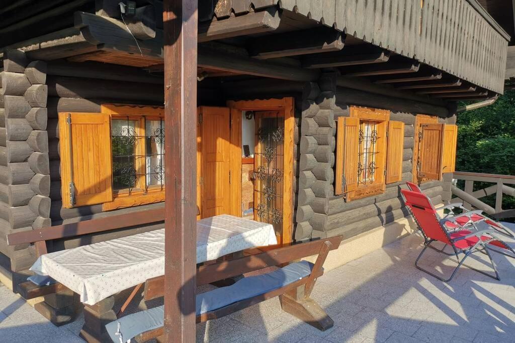 Cottage In The Woods - Lake ボーヒニ エクステリア 写真