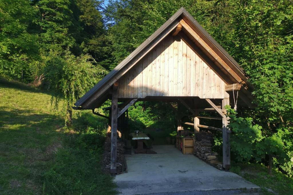Cottage In The Woods - Lake ボーヒニ エクステリア 写真